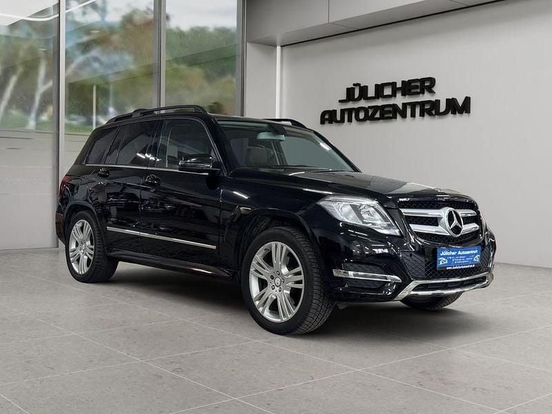 Schwarz Gebraucht 2013 Mercedes GLK350 SUV | 18.990 € (Fairer Preis) - Bild 1/4