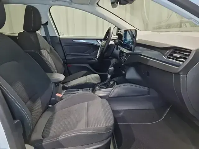 Neu Ford Focus Active X 155 PS (114 kW) 2026 Weiss