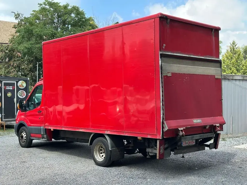 Gebraucht Ford Transit 131 PS (96 kW) 2017 Rot Van