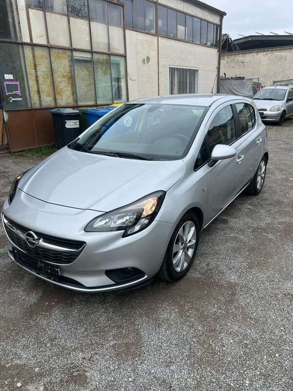 Grau Gebraucht 2017 Opel Corsa Limousine | 7.800 € (Fairer Preis) - Bild 1/4