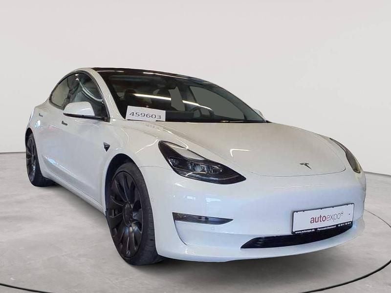 Pearl white multicoat Gebraucht 2022 Tesla Model 3 Performance Limousine | 29.790 € (Guter Preis) - Bild 1/4