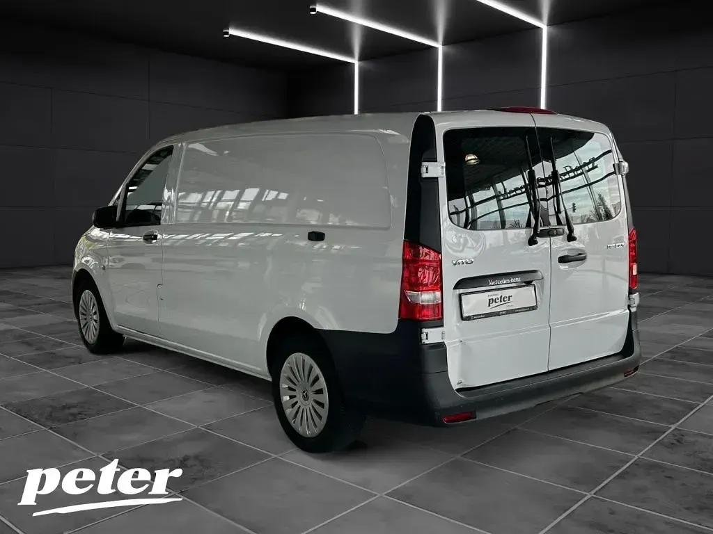 Gebraucht Mercedes Vito 163 PS (119 kW) 2024 Arktikweiß Van