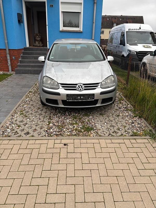 Silber Gebraucht 2003 VW Golf IV Kleinwagen | 999 € (Superpreis) - Bild 1/4