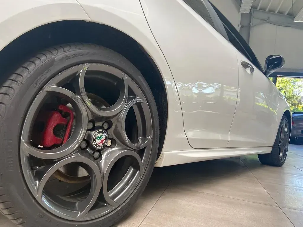 Gebraucht Alfa Romeo Giulietta Veloce 241 PS (177 kW) 2017 Weiß Kleinwagen