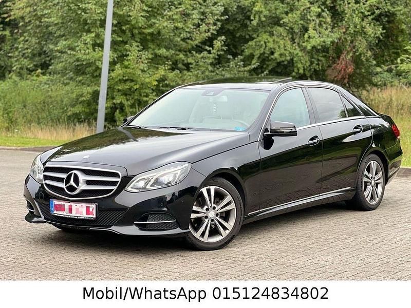 Gebraucht Mercedes E220 Avantgarde 170 PS (125 kW) 2016 Schwarz Limousine