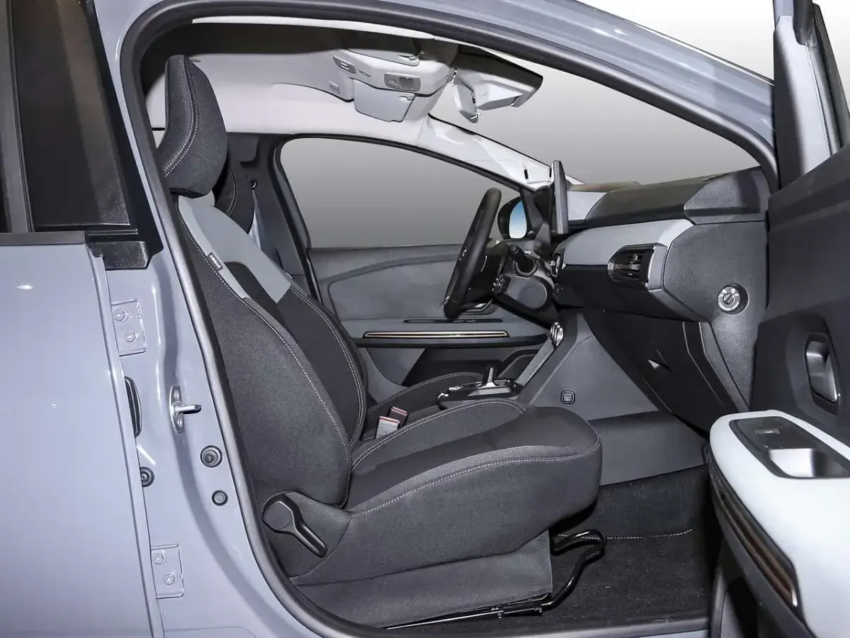 Usata Dacia Jogger Extreme 109 CV (80 kW) 2026 Grigio Monovolume