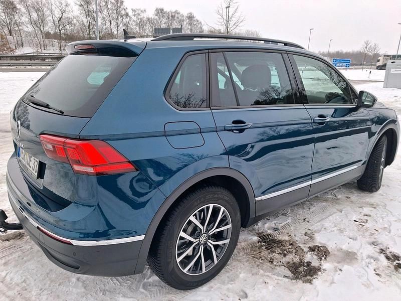 Gebraucht VW Tiguan 150 PS (110 kW) 2022 Blau SUV