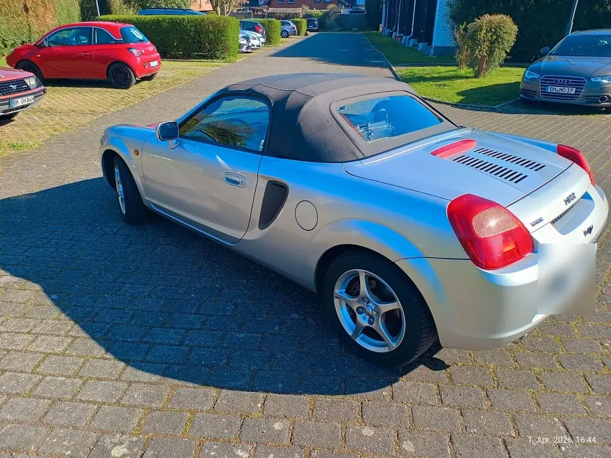 Gebraucht Toyota MR2 140 PS (102 kW) 2002 Silber Cabrio