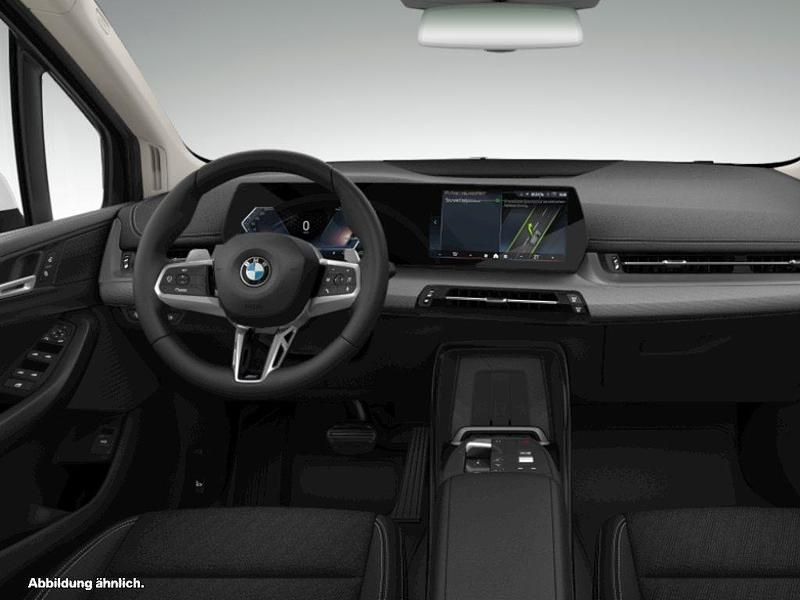 Weiß Gebraucht 2024 BMW 218 Active Tourer Van / Kleinbus | 31.156 € (Fairer Preis) - Bild 1/1