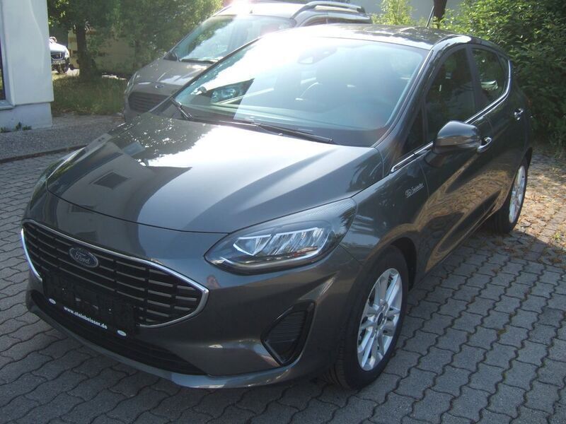 Grau Gebraucht 2023 Ford Fiesta Titanium Kleinwagen | 22.350 € (Teuer) - Bild 1/4