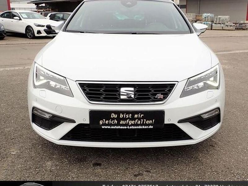 Weiß Gebraucht 2019 Seat Leon FR Limousine | 21.490 € (Teuer) - Bild 1/4