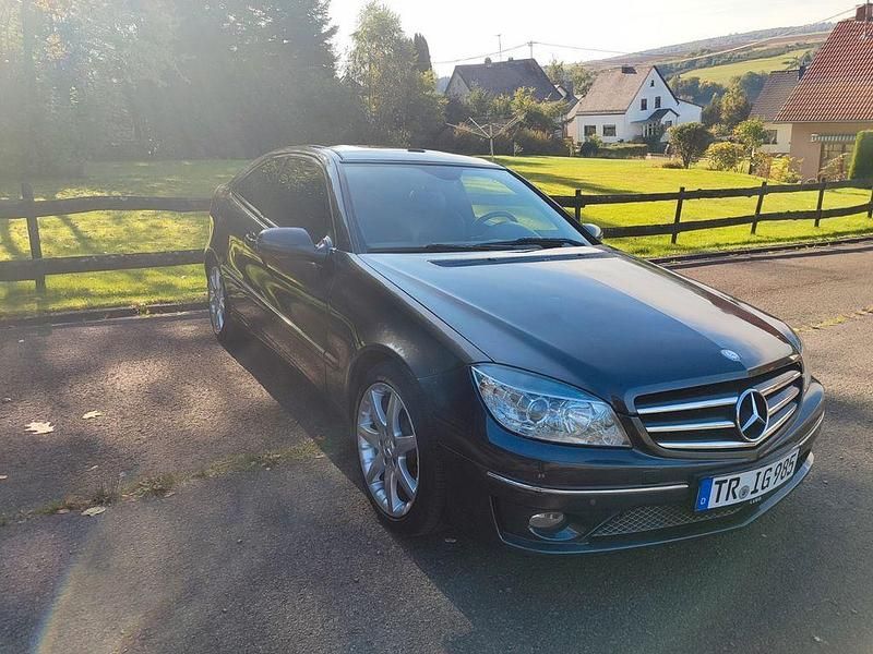Grau Gebraucht 2011 Mercedes CLC180 Kleinwagen | 4.900 € (Superpreis) - Bild 1/4
