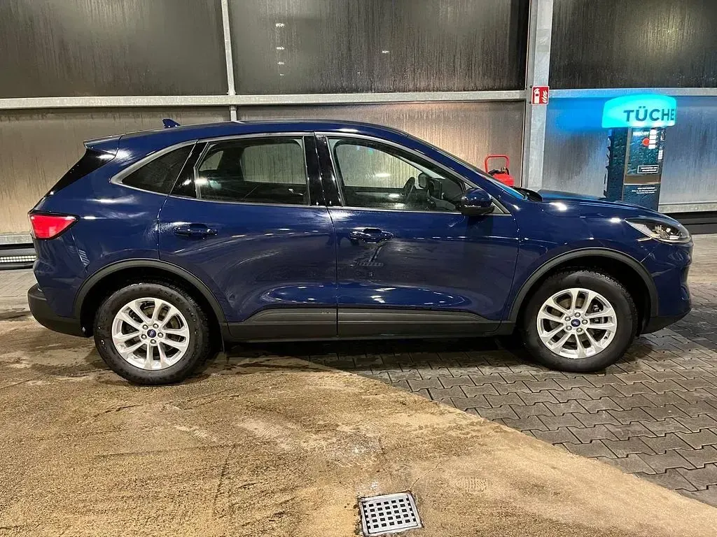 Gebraucht Ford Kuga Titanium 224 PS (164 kW) 2021 Blau SUV