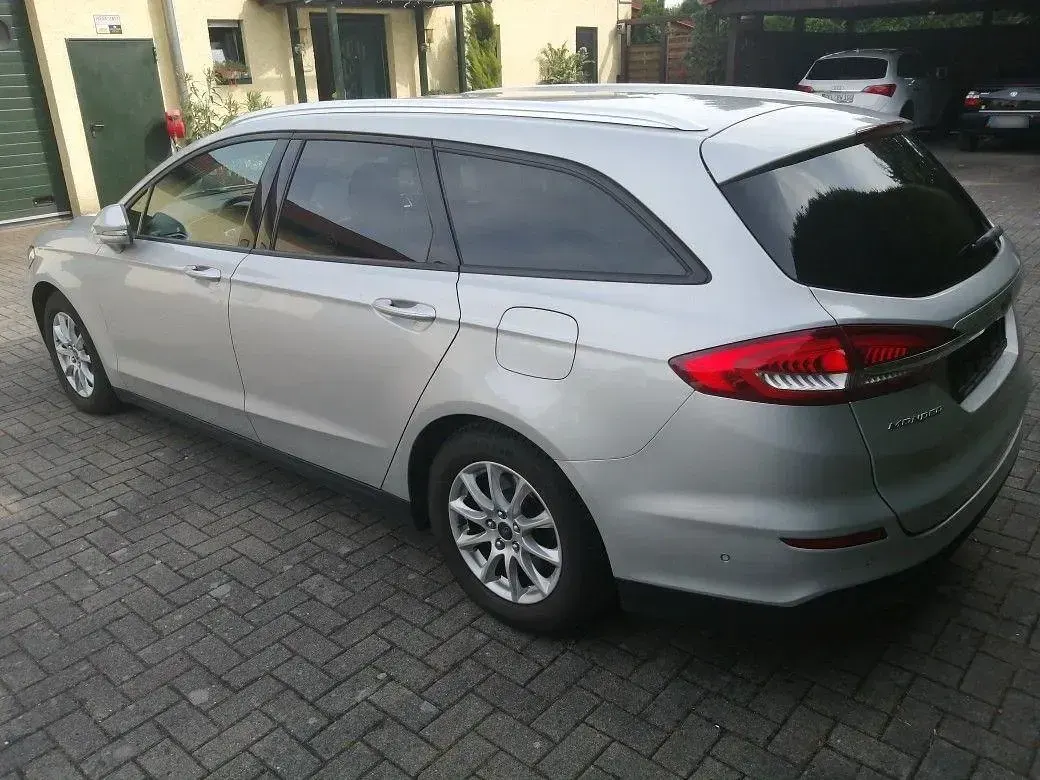 Gebraucht Ford Mondeo 120 PS (88 kW) 2019 Silber Kombi