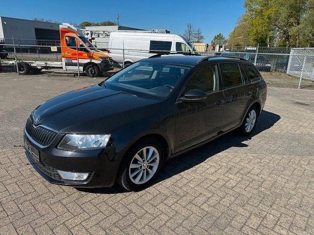 Second-hand Skoda Octavia Style 150 CP (110 kW) 2016 Negru Break