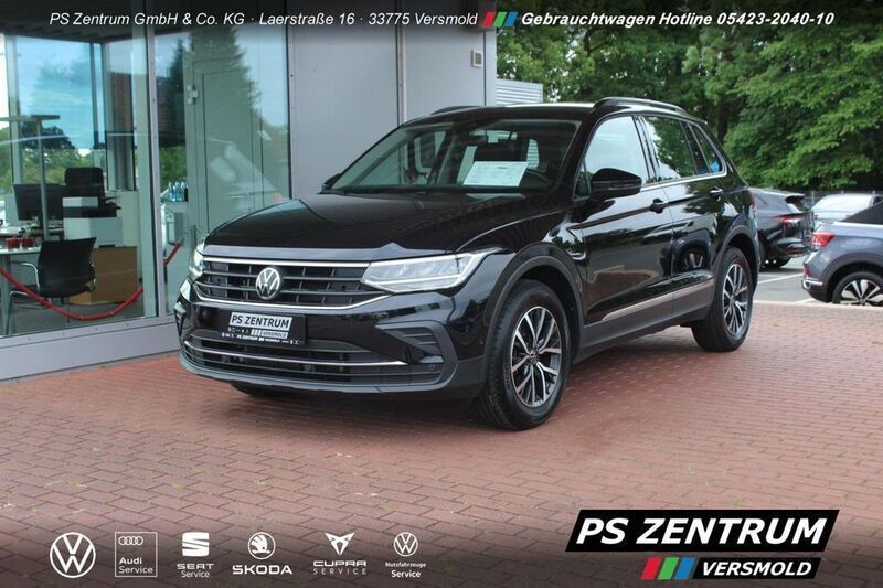 Deep black perleffekt Gebraucht 2022 VW Tiguan Life SUV | 27.390 € (Fairer Preis) - Bild 1/4
