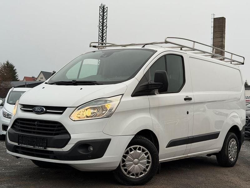 Weiß Gebraucht 2015 Ford Transit Custom Trend Van / Kleinbus | 8.499 € (Superpreis) - Bild 1/4