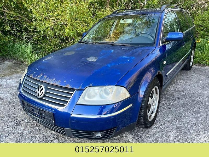Gebraucht VW Passat Highline 131 PS (96 kW) 2003 Blau Kombi
