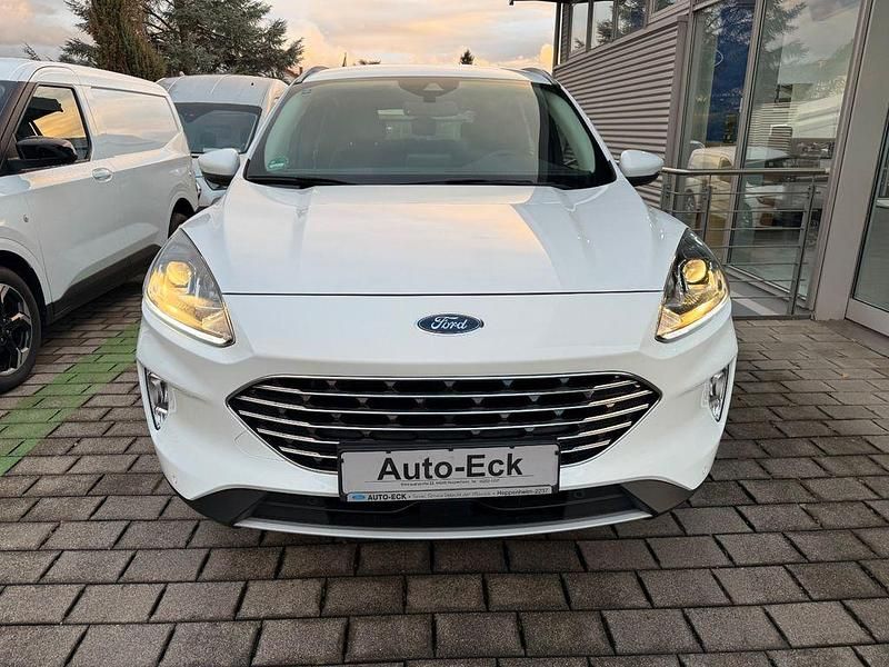 Gebraucht Ford Kuga Titanium 224 PS (164 kW) 2022 Weiß SUV