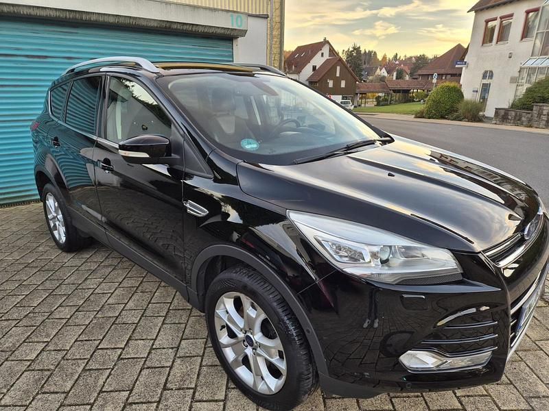 Schwarz Gebraucht 2016 Ford Kuga Titanium SUV | 8.750 € (Superpreis) - Bild 1/4