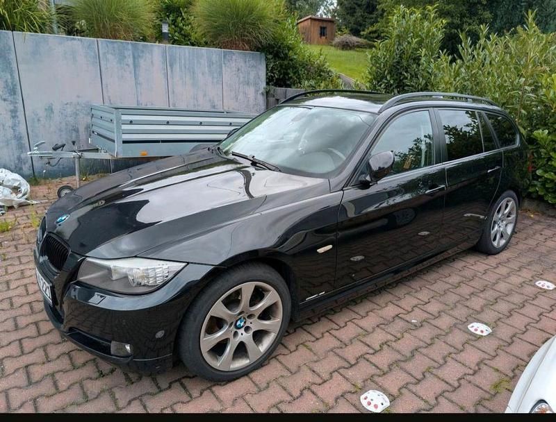 Schwarz Gebraucht 2008 BMW 320 Kombi | 4.500 € (Fairer Preis) - Bild 1/4