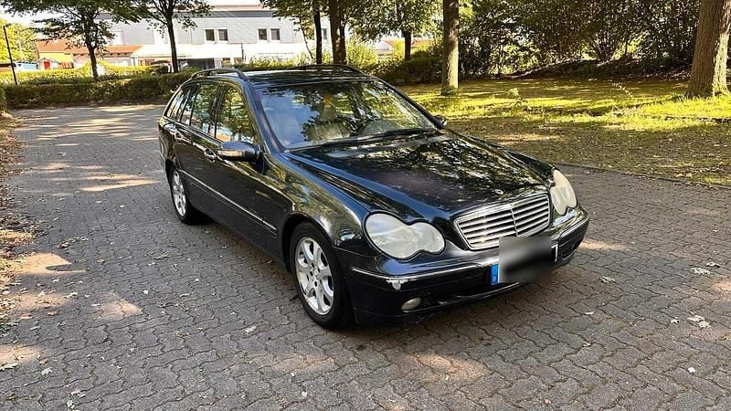 Schwarz Gebraucht 2004 Mercedes C220 Kombi | 2.300 € - Bild 1/4