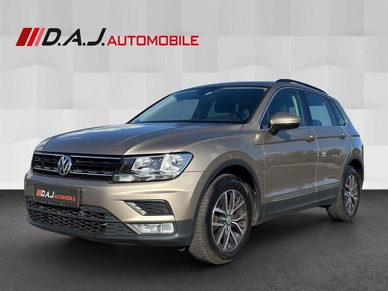 Beige Gebraucht 2016 VW Tiguan Comfortline SUV | 16.980 € (Fairer Preis) - Bild 1/4