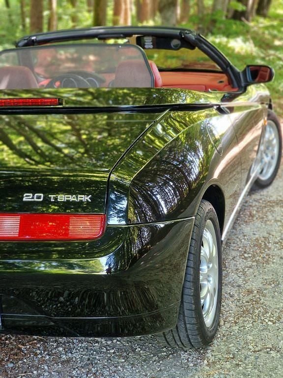 Second-hand Alfa Romeo Spider Lusso 155 CP (114 kW) 1999 Negru Cabrio