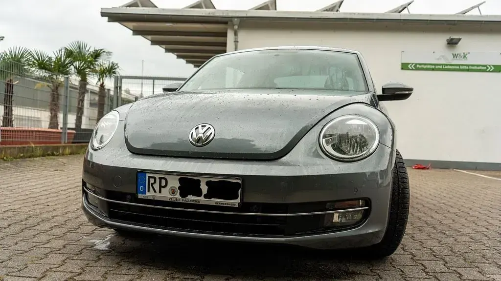 Gebraucht VW Beetle Design 105 PS (77 kW) 2013 Grau Kleinwagen