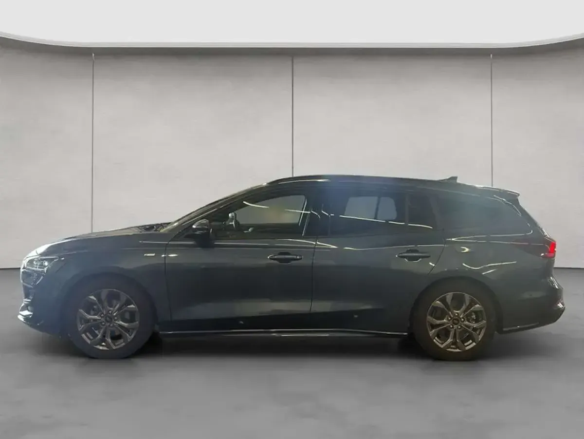 Gebraucht Ford Focus ST-Line X 155 PS (114 kW) 2025 Chrome blue metallic Kombi