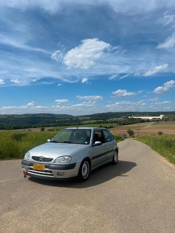 Gebraucht Citroën Saxo 100 PS (73 kW) 2001 Grau Kleinwagen