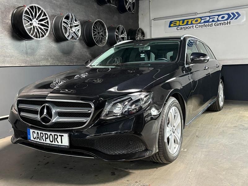 Używany Mercedes E220 194 KM (142 kW) 2017 Czarny Kombi