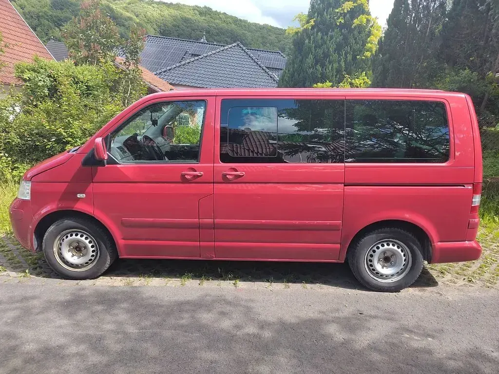 Gebraucht VW Multivan 174 PS (127 kW) 2003 Rot Van / Kleinbus