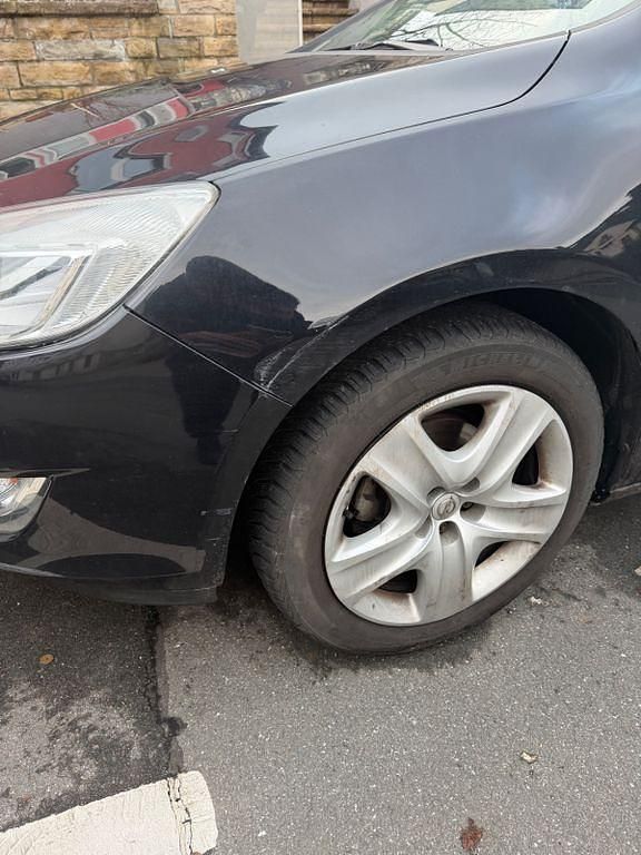 Gebraucht Opel Astra Selection 116 PS (85 kW) 2010 Schwarz Limousine