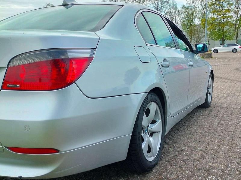 Gebraucht BMW 530 Exclusive 193 PS (141 kW) 2003 Limousine