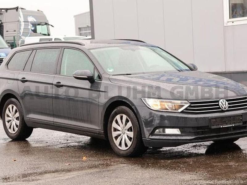 Gebraucht VW Passat Trendline 150 PS (110 kW) 2015 Grau Kombi