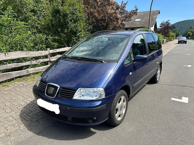 Blau Gebraucht 2003 Seat Alhambra Van / Kleinbus | 2.999 € (Fairer Preis) - Bild 1/4