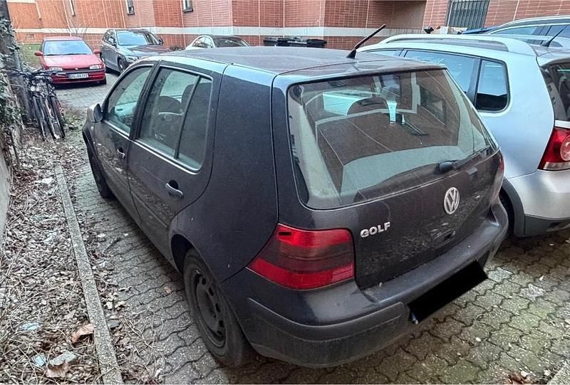 Gebraucht VW Golf IV Edition 101 PS (74 kW) 2003 Schwarz Kleinwagen