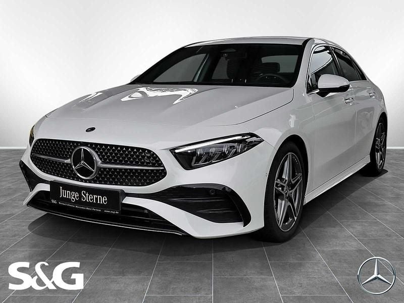 Unilack polarweiß Gebraucht 2024 Mercedes A220 AMG Limousine | 35.500 € (Guter Preis) - Bild 1/4
