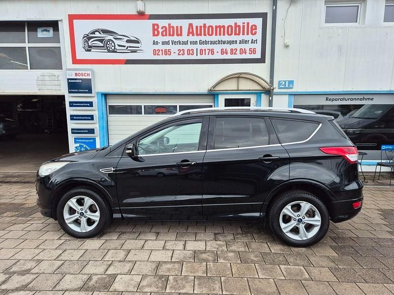 Gebraucht Ford Kuga Individual 163 PS (119 kW) 2014 Schwarz SUV