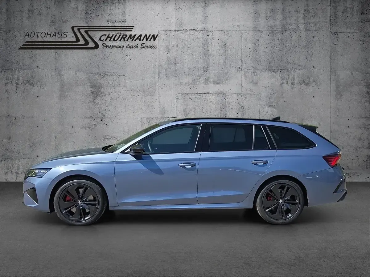 Neu Skoda Octavia RS 265 PS (194 kW) 2026 Blau Kombi