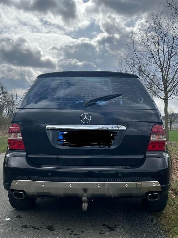 Gebraucht Mercedes ML280 190 PS (139 kW) 2008 Schwarz SUV