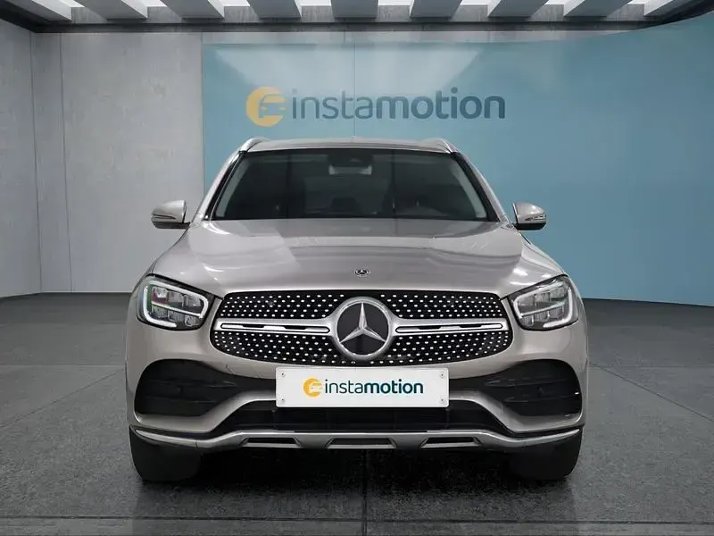 Gebraucht Mercedes GLC200 211 PS (155 kW) 2019 Silber SUV