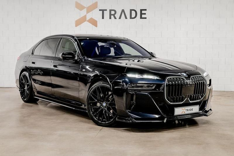 Gebraucht BMW 750e Executive 489 PS (359 kW) 2023 Schwarz Limousine