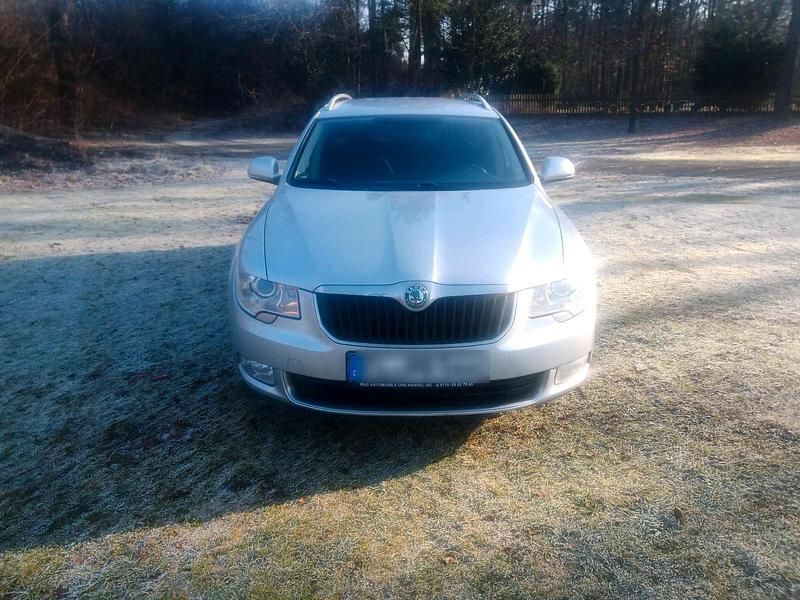 Second-hand Skoda Superb Elegance 190 CP (139 kW) 2011 Argintiu Break