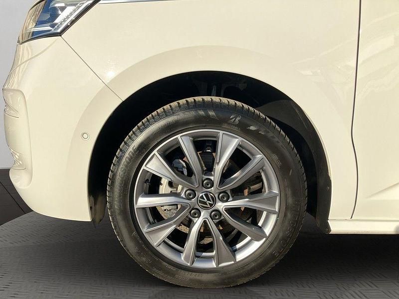 Gebraucht VW Multivan Style 150 PS (110 kW) 2025 Weiß Van