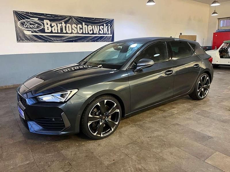 Gebraucht Cupra Leon VZ 300 PS (220 kW) 2022 "magnetic tech" Kleinwagen
