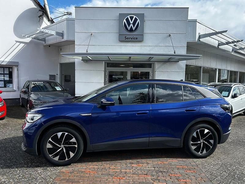 Gebraucht VW ID.4 Pro Performance 150 kW (204 PS) 2023 Blue dusk metallic (metallic) SUV