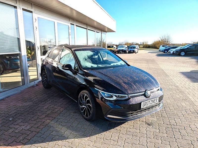 Gebraucht VW Golf VIII 116 PS (85 kW) 2023 Schwarz Limousine