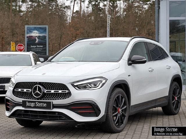 Gebraucht Mercedes GLA250 AMG Edition 1 160 PS (117 kW) 2020 Weiß SUV